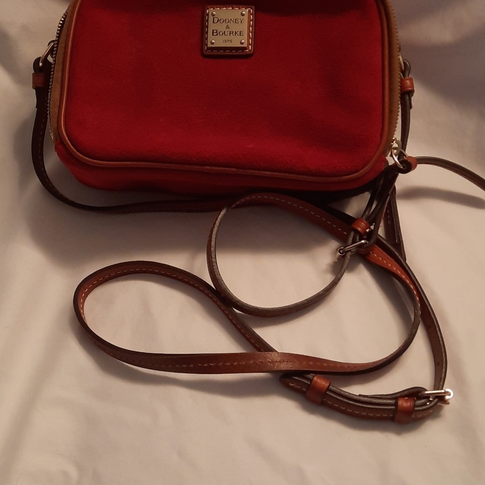 Dooney & bourke sawyer crossbody